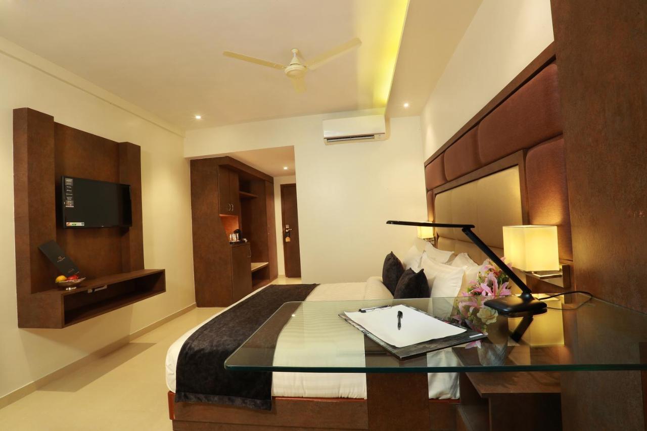Aura One Hotel Kochi Eksteriør billede