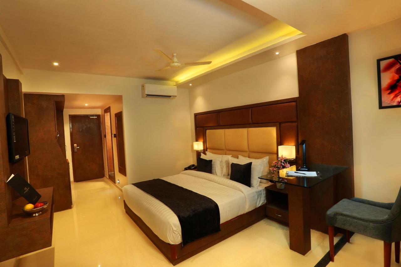 Aura One Hotel Kochi Eksteriør billede