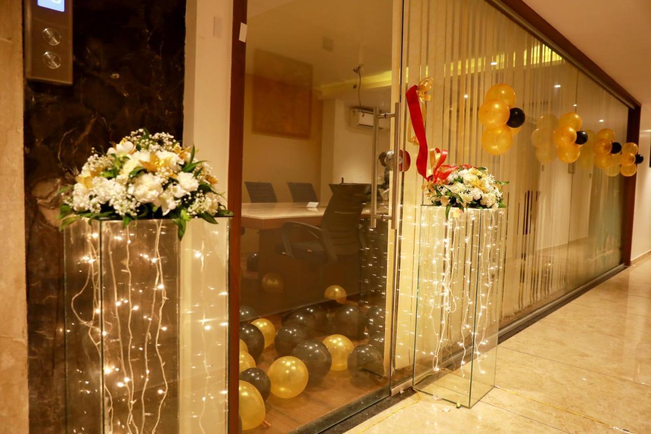 Aura One Hotel Kochi Eksteriør billede