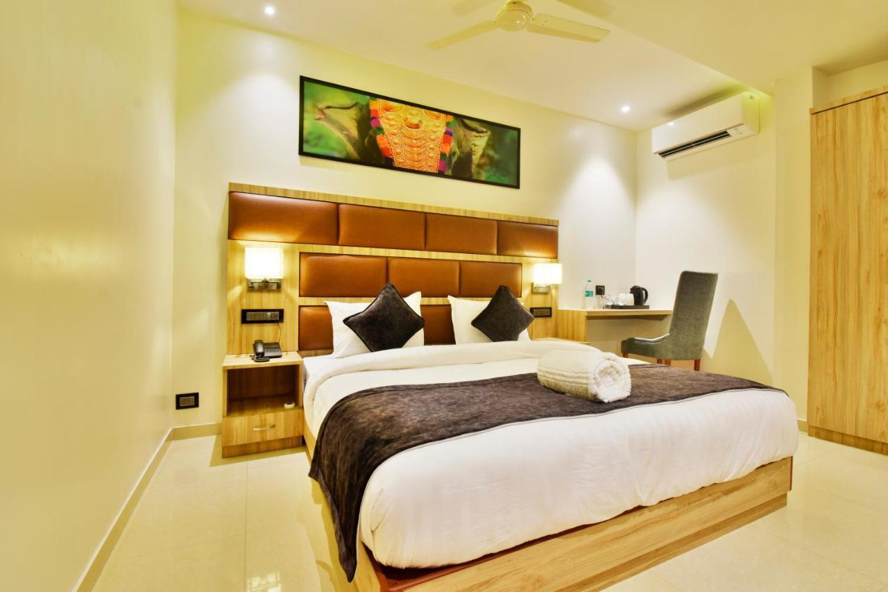 Aura One Hotel Kochi Eksteriør billede