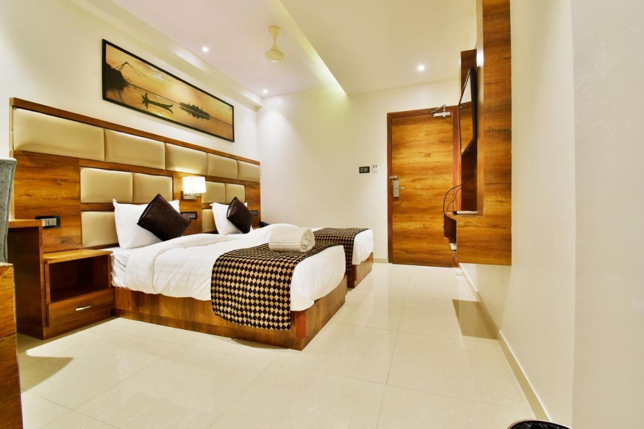 Aura One Hotel Kochi Eksteriør billede