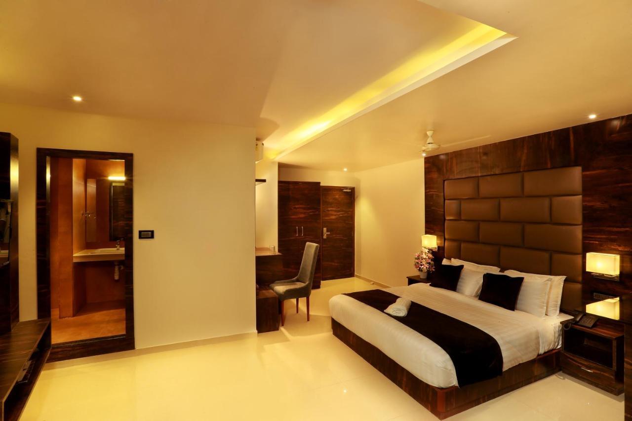 Aura One Hotel Kochi Eksteriør billede