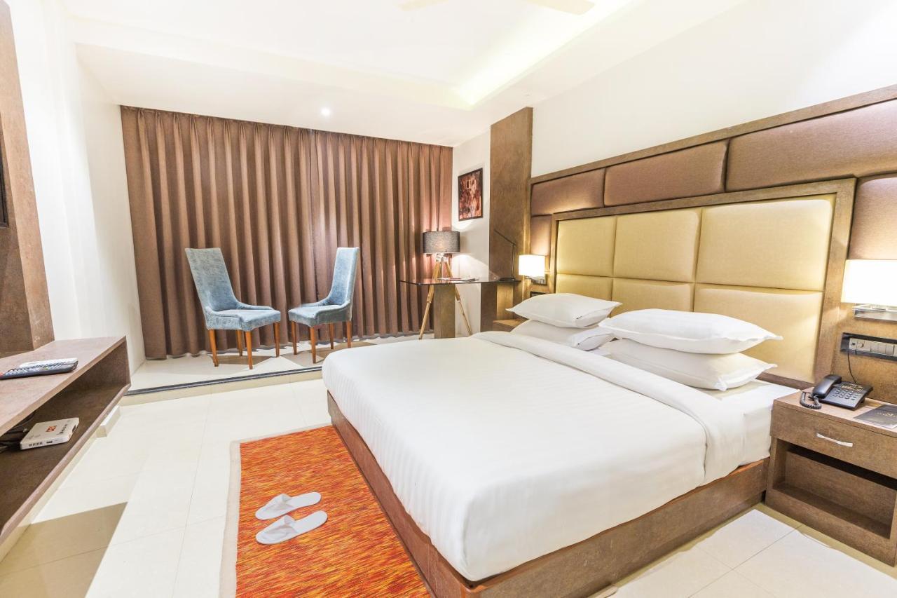 Aura One Hotel Kochi Eksteriør billede